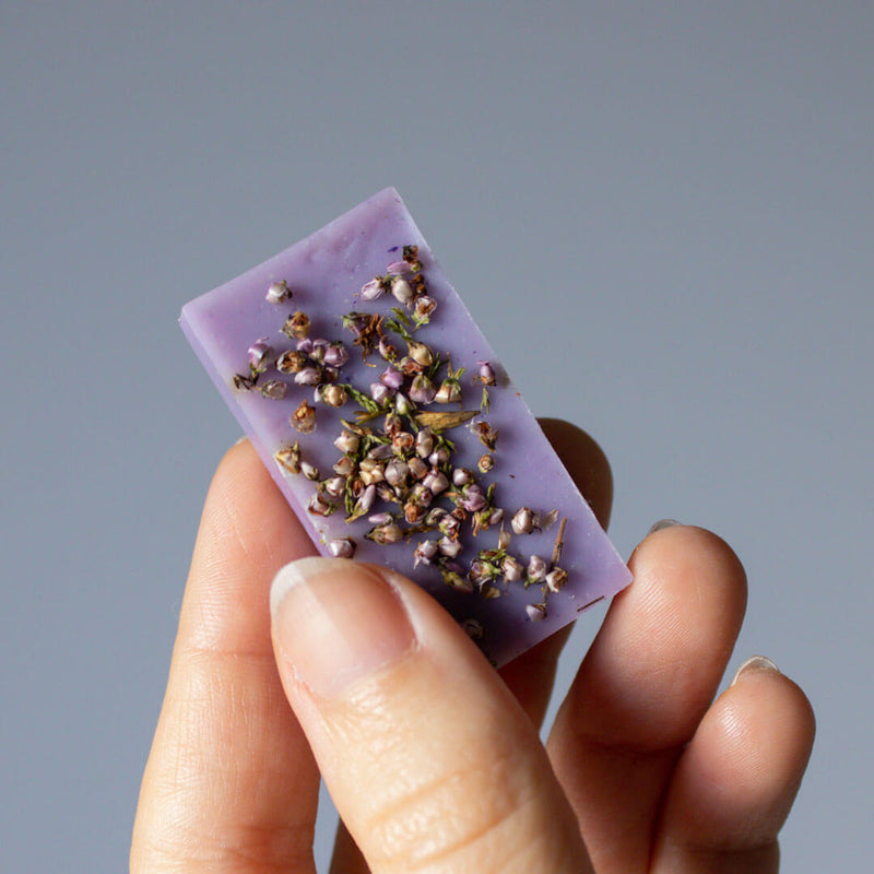 Deerieo mini Blooming Heather soap with relaxing blend of lavender, heather, thyme and clary sage essential oils.